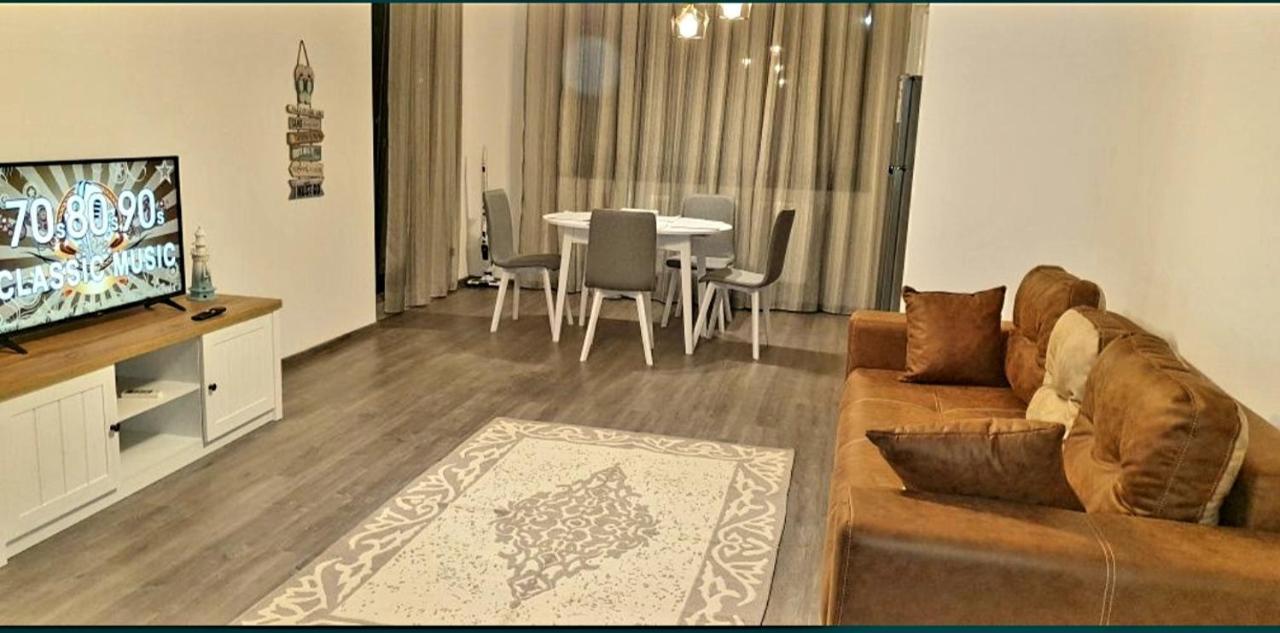 Appartement Apartament Max Mamaia Nord à Năvodari Extérieur photo